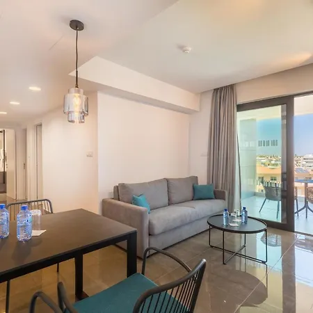 Hotel Quality Lodge, Bw Premier Collection Larnaca