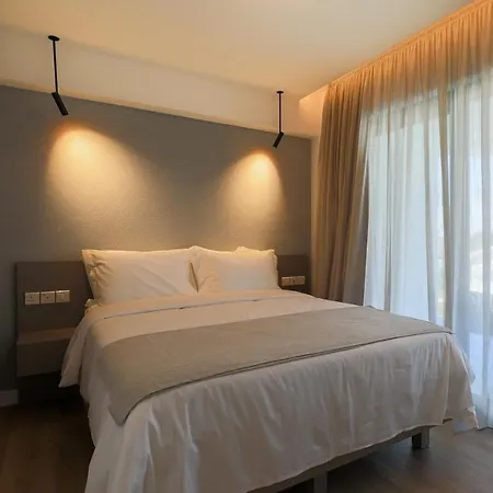 Hotel Quality Lodge, Bw Premier Collection Larnaca